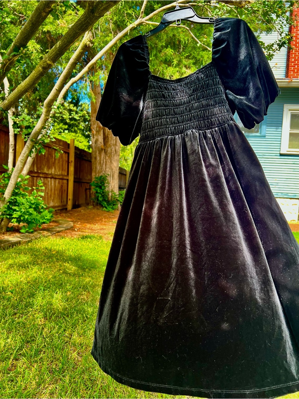 Draper James Black Velvet Smocked Puff Sleeve Babydoll Dress empire Waist L doll
